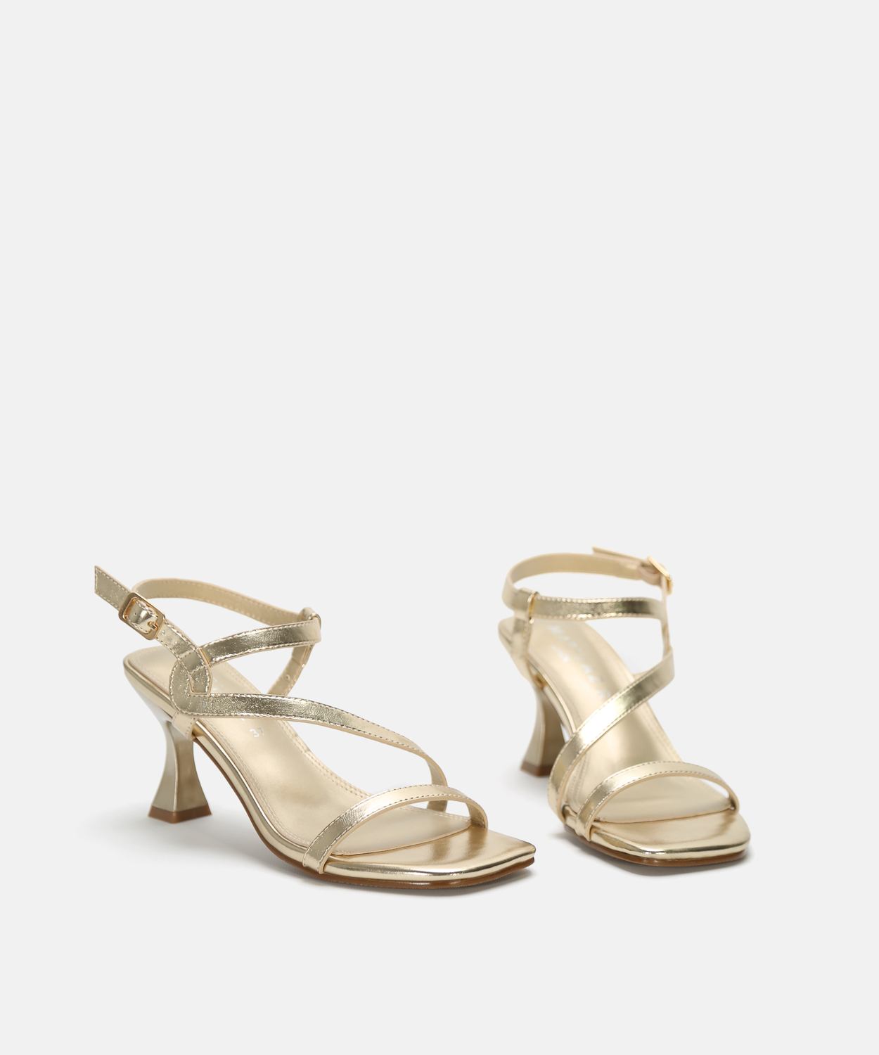 Sandalia tac&oacute;n tiras image number null